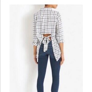 Elizabeth & James Tie Back Cutout Shirt Sz Small